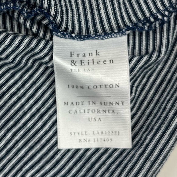 Frank & Eileen Tee Lab Scoop Neck Navy Micro Stripe T-Shirt Size Medium - Picture 8 of 9
